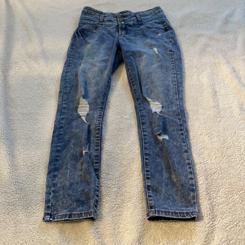 High wasted jeans
